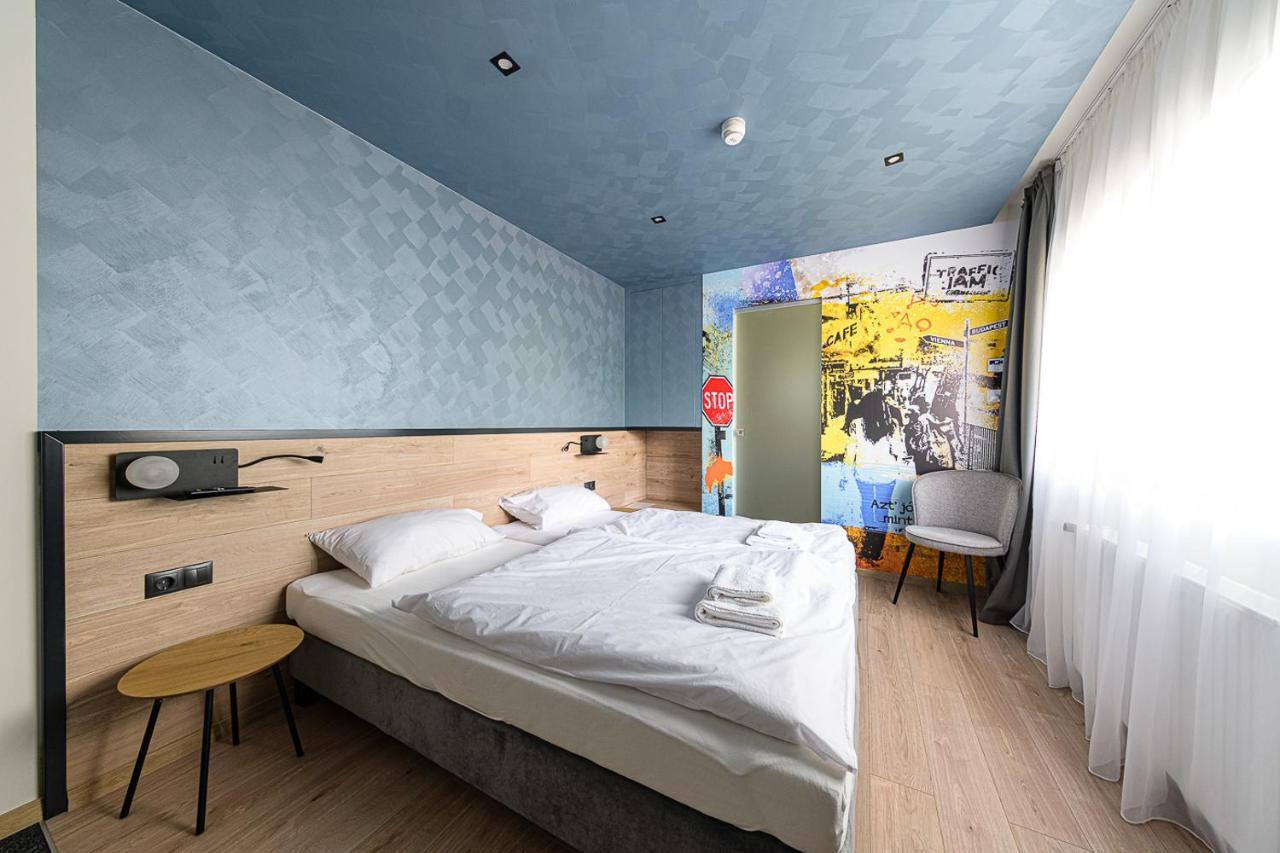 Jam Panzio Hotel Kapuvar Luaran gambar