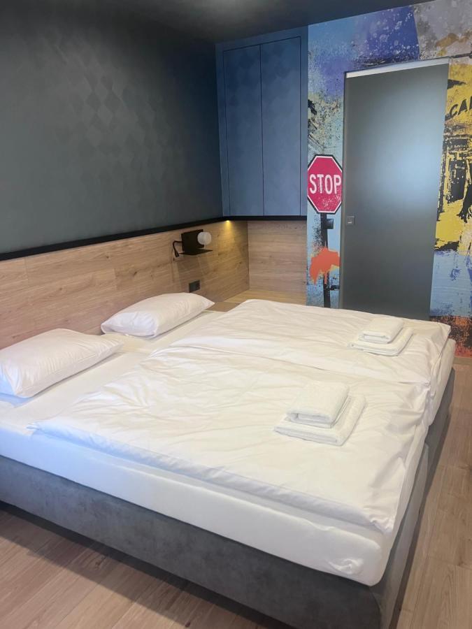 Jam Panzio Hotel Kapuvar Luaran gambar