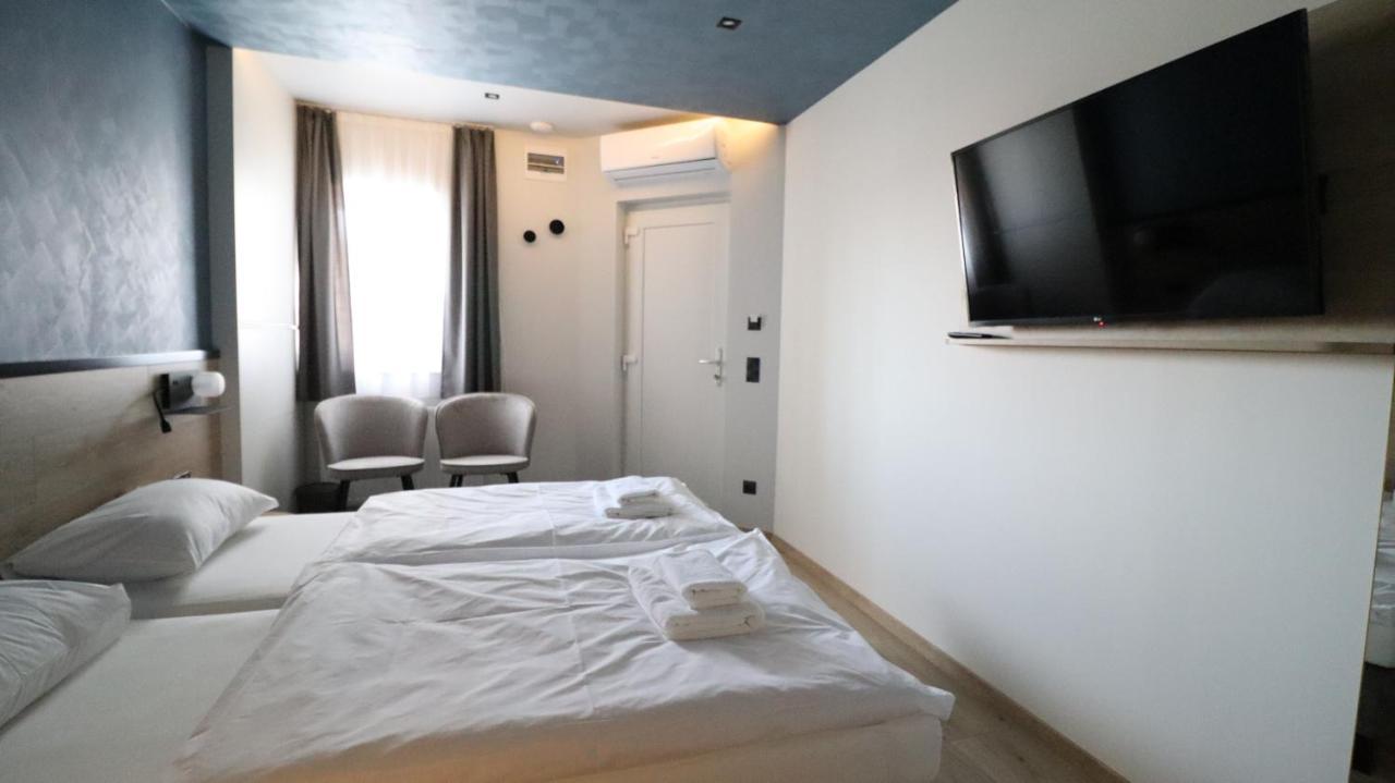 Jam Panzio Hotel Kapuvar Luaran gambar
